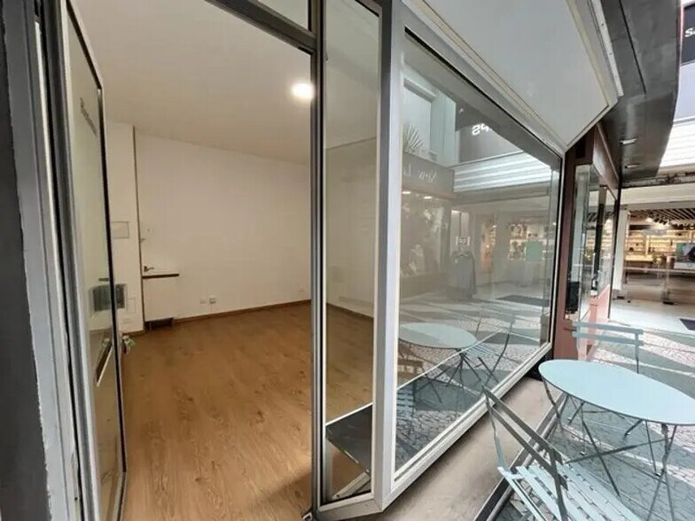 Local commercial dans Tours à louer - Photo intérieure – Image 2 sur 4