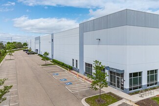 Plus de détails pour 925 Enterprise St, Aurora, IL - Industriel/Logistique à louer