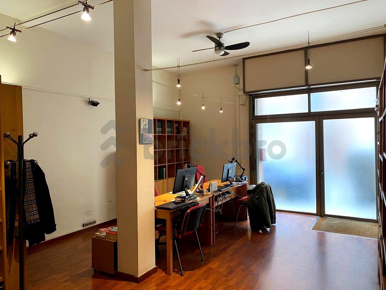 Immeuble residentiel dans Barcelone, Barcelona à vendre Photo principale– Image 1 sur 3