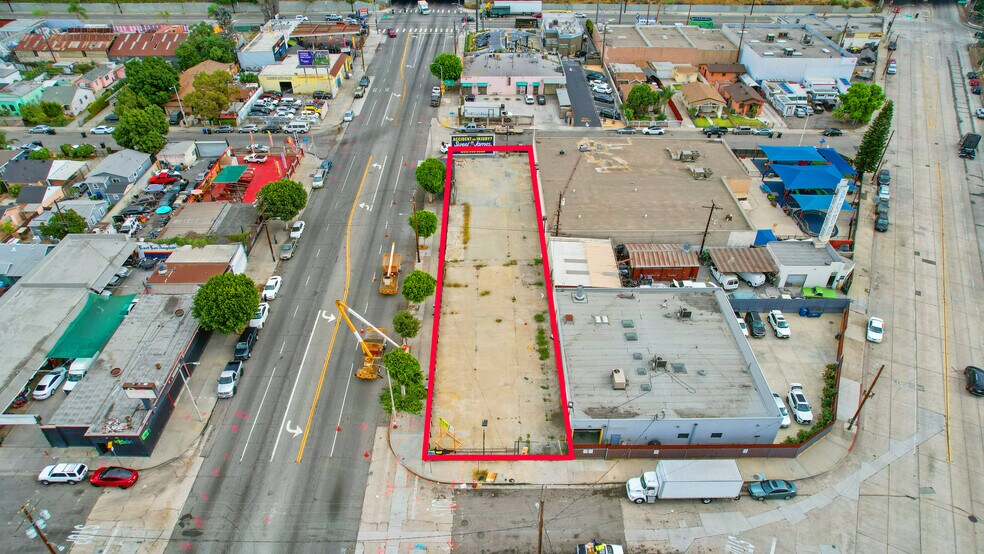 4444 E Olympic Blvd, Los Angeles, CA à vendre - Photo de l’immeuble – Image 2 sur 7