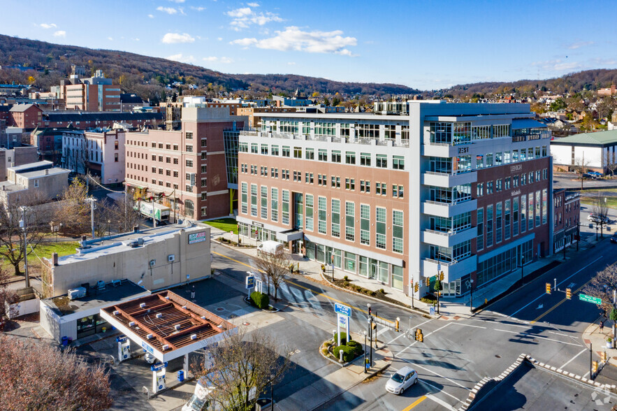 306 S New St, Bethlehem, PA à louer - Photo principale – Image 1 sur 23