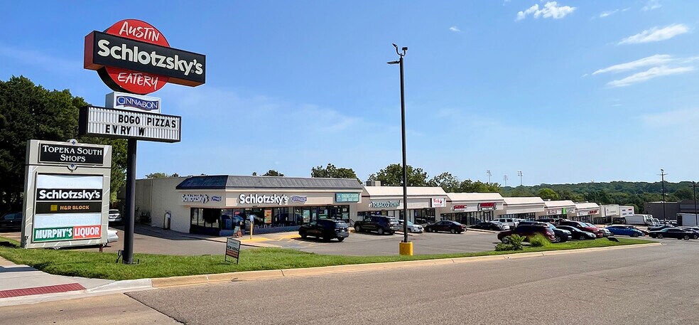 300-400 SW 29th St, Topeka, KS à louer - Photo de l’immeuble – Image 1 sur 2