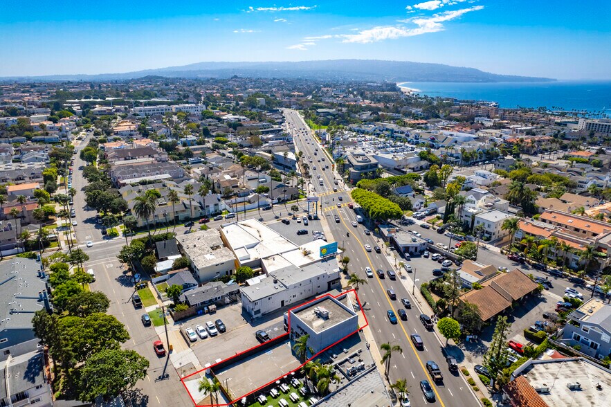 512 N Pacific Coast Hwy, Redondo Beach, CA à vendre - Photo de l’immeuble – Image 3 sur 34