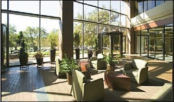9901 W Interstate 10, San Antonio, TX à louer - Photo de l’immeuble – Image 3 sur 28