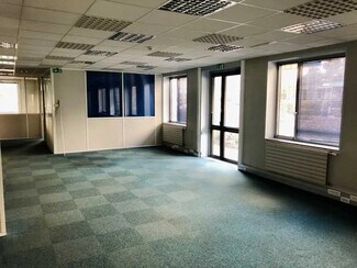 Plus de détails pour 13 Rue De La Perdrix, Tremblay-en-France - Bureau, Industriel/Logistique à louer