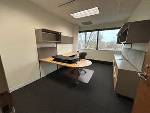 5202 Old Orchard Rd, Skokie, IL à louer Photo intérieure– Image 2 sur 7