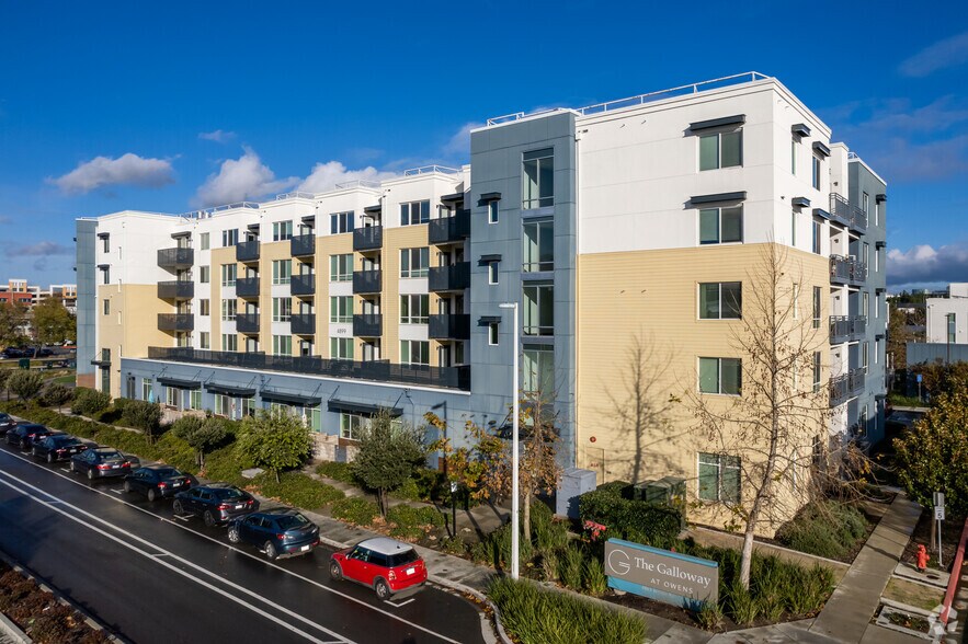 4863 Willow Rd, Pleasanton, CA à louer - Photo principale – Image 1 sur 52