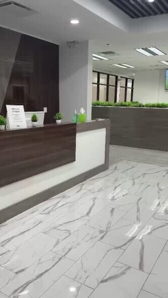 22600 Hall Rd, Clinton Township, MI à louer - Vidéo sur l’annonce professionnelle – Image 2 sur 8