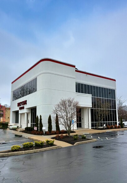 8145 Beechmont Ave, Cincinnati, OH à vendre - Photo de l’immeuble – Image 2 sur 2