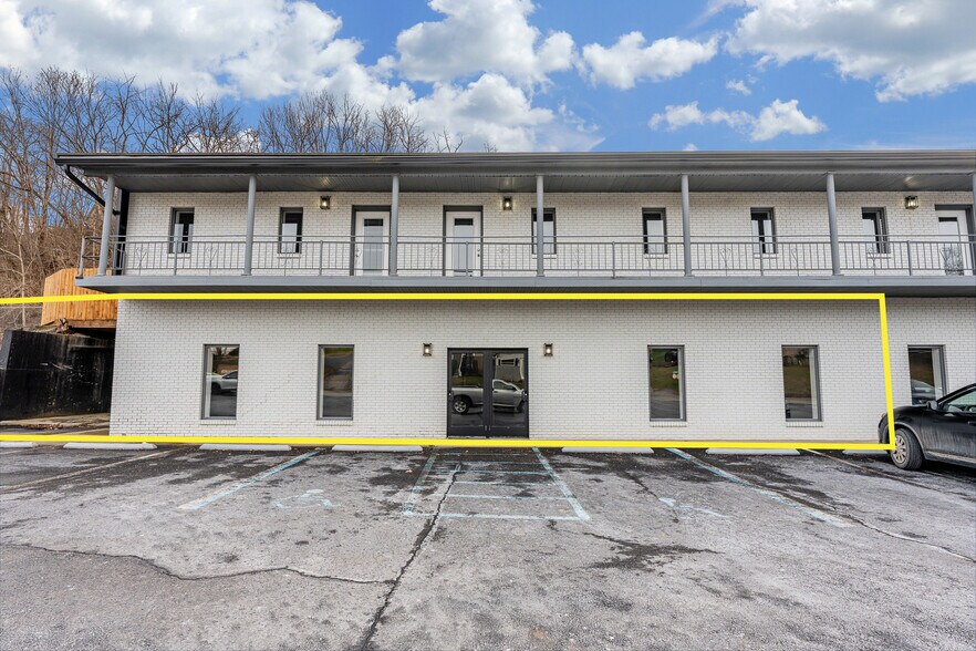 417 Holland Ave, Morgantown, WV à louer - Photo de l’immeuble – Image 2 sur 16