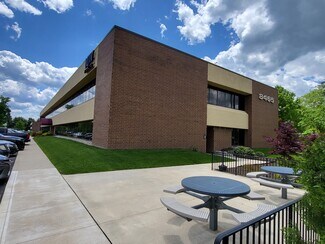 Plus de détails pour 8465 Keystone Crossing, Indianapolis, IN - Bureau à louer
