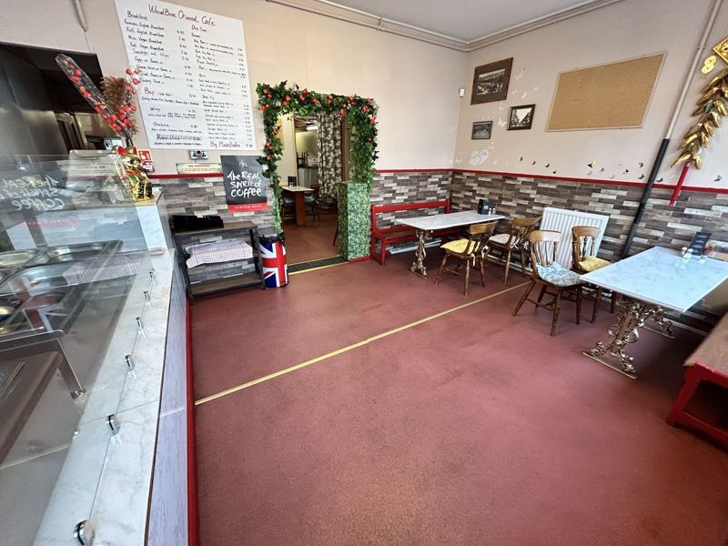 16-20 Suffolk Rd, Lowestoft, SFK NR32 1DZ - Lot 18 -  - Photo intérieure - Image 1 of 4
