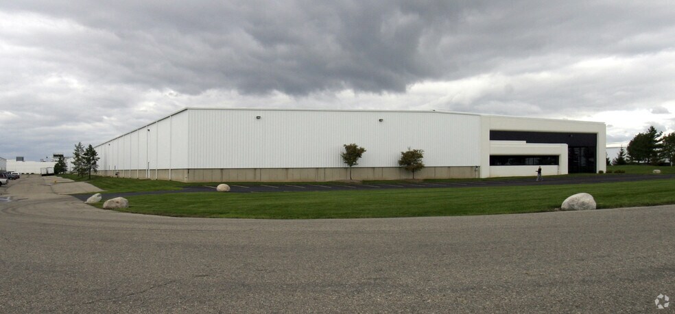 4440 44th St SE, Grand Rapids, MI à louer - Photo de l’immeuble – Image 3 sur 8