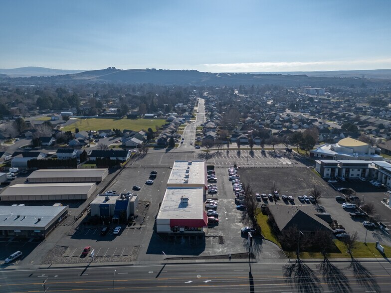 7201 W Clearwater Ave, Kennewick, WA à vendre - Photo de l’immeuble – Image 3 sur 10