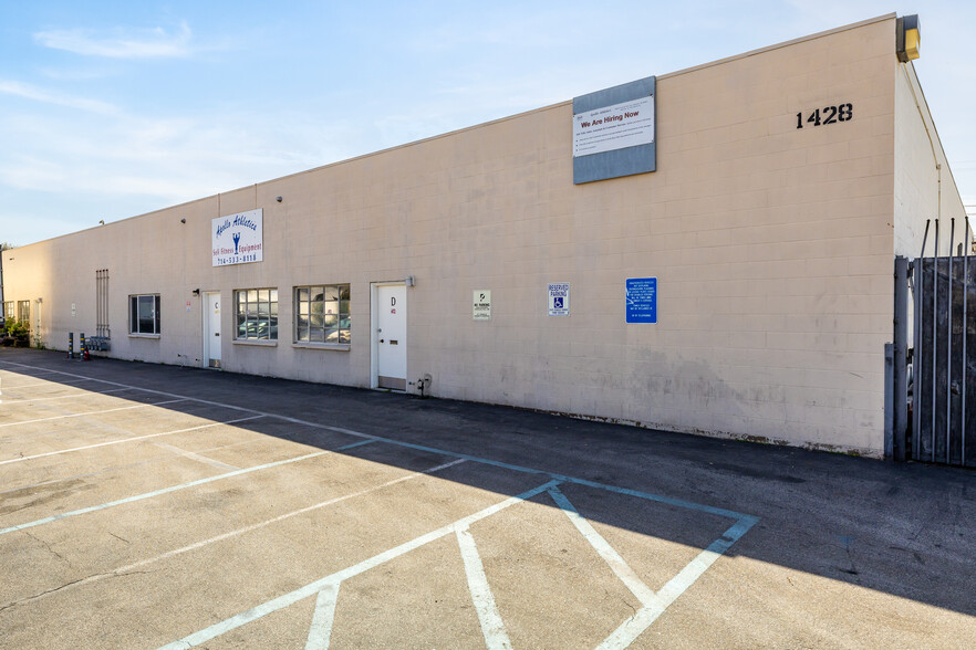 1428 W South Central Park Ave, Anaheim, CA à vendre - Photo de l’immeuble – Image 2 sur 7