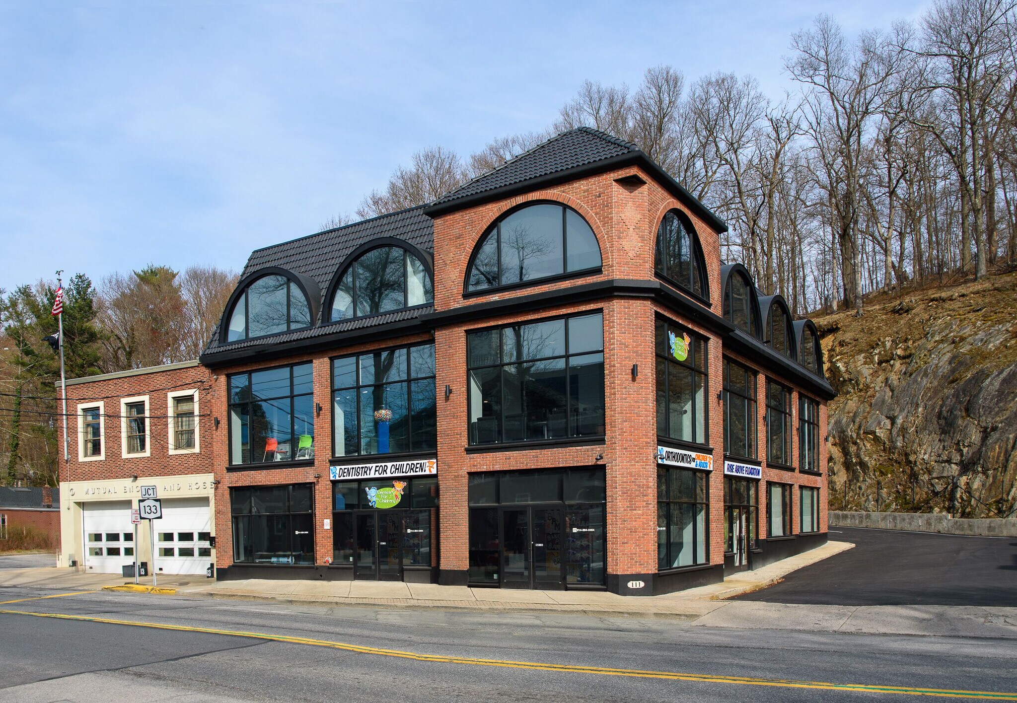 111 E Main St, Mount Kisco, NY à vendre Photo principale– Image 1 sur 27