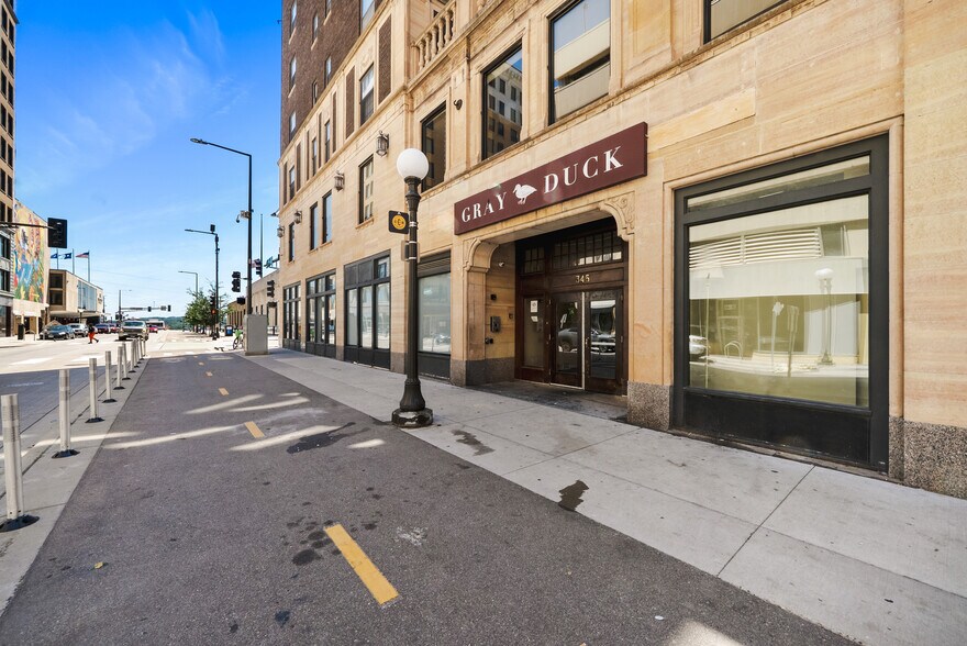345 Wabasha St N, Saint Paul, MN à louer - Photo de l’immeuble – Image 2 sur 51