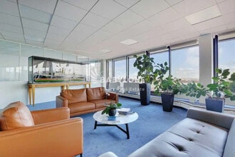 Bureau dans Saint-Cloud à vendre Photo de l’immeuble– Image 2 sur 7