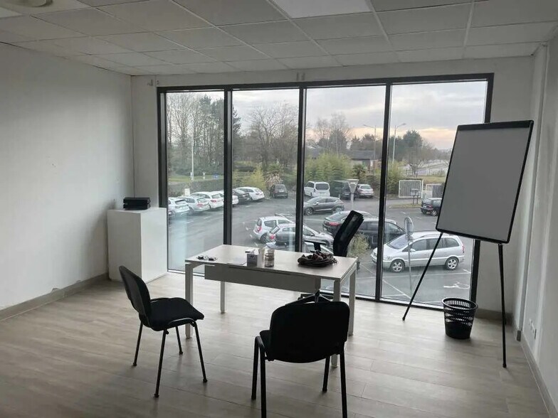 Local commercial dans Beauvais à louer - Photo de l’immeuble – Image 3 sur 4