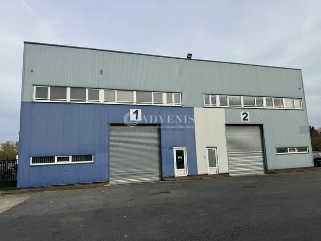 Plus de détails pour Local d’activités à vendre