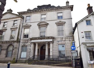 Plus de détails pour 2 Queen St, Ulverston - Local commercial à louer