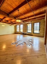 231 E Buffalo St, Milwaukee, WI à vendre Photo intérieure– Image 2 sur 2