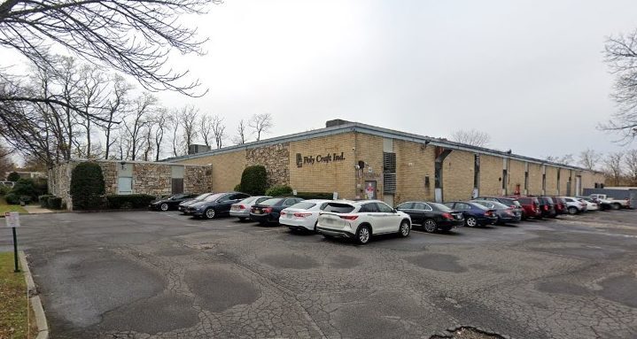 40 Ranick Rd, Hauppauge, NY à vendre - Photo de l’immeuble – Image 2 sur 6