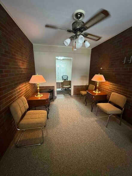 3127 W Emaus Ave, Allentown, PA à vendre - Photo de l’immeuble – Image 2 sur 10