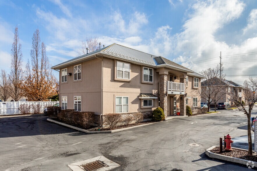 6778-6780 S 1300 E, Salt Lake City, UT à louer - Photo de l’immeuble – Image 1 sur 8