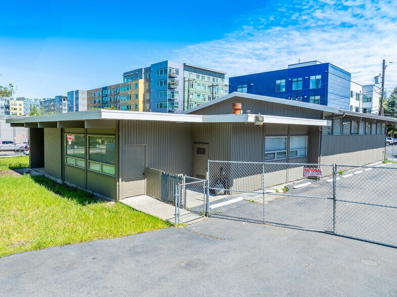 4800 40th Ave SW, Seattle, WA à vendre - Photo de l’immeuble – Image 3 sur 6