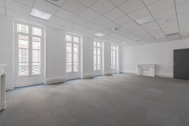 Plus de détails pour 29 Rue De La Republique, Marseille - Bureau à louer