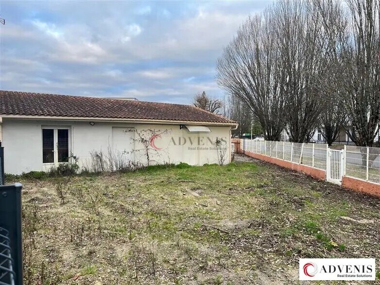 Bureau dans Canéjan à louer - Photo de l’immeuble – Image 1 sur 6