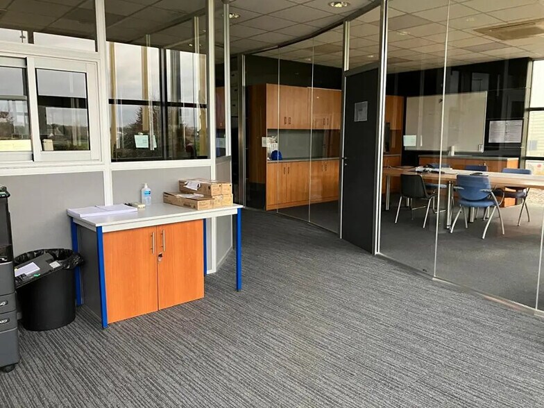 Local d’activités dans Tours à louer - Photo intérieure – Image 3 sur 6