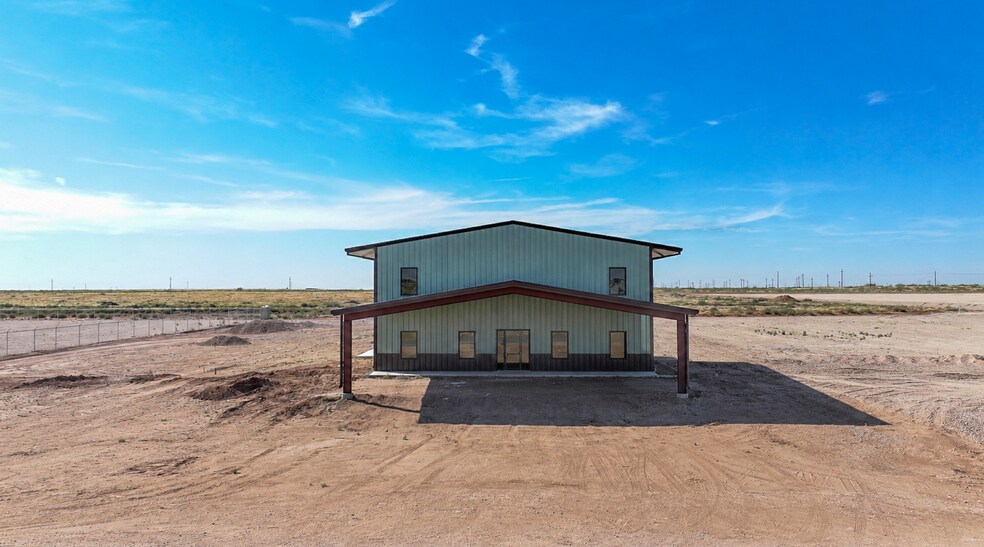 6003 E County Road 135, Midland, TX à vendre - Photo de l’immeuble – Image 3 sur 22
