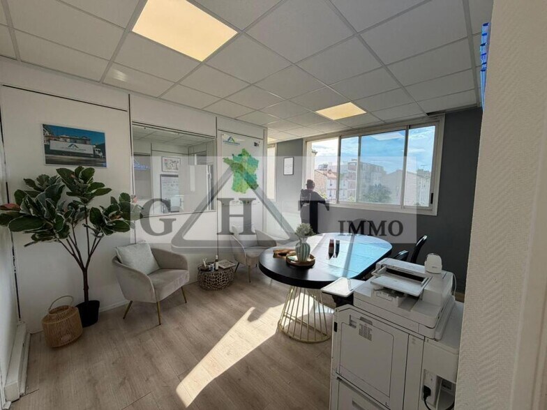 Bureau dans Maisons-Alfort à louer - Photo intérieure – Image 3 sur 4