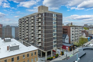 Plus de détails pour 872 Massachusetts Ave, Cambridge, MA - Logement à vendre