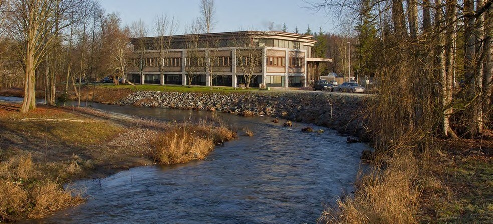 450 NW Gilman Blvd, Issaquah, WA à louer - Photo de l’immeuble – Image 2 sur 5