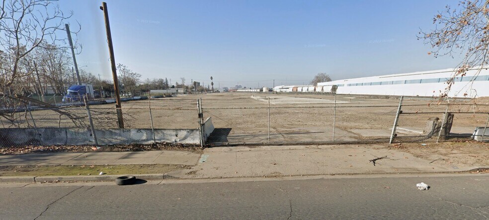 103 N E St, Stockton, CA à vendre - Photo de l’immeuble – Image 2 sur 4