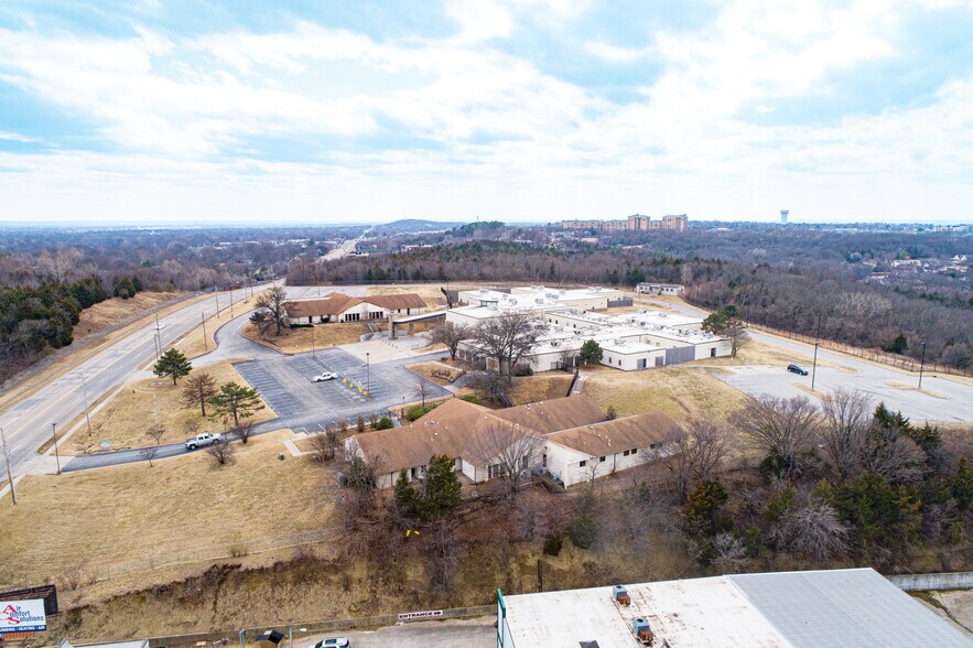 6262 S Sheridan Rd, Tulsa, OK à vendre - Aérien – Image 2 sur 15