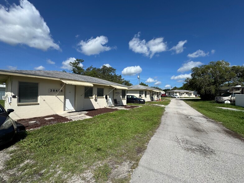 38348 Clyde Dr, Zephyrhills, FL à vendre - Photo de l’immeuble – Image 2 sur 20