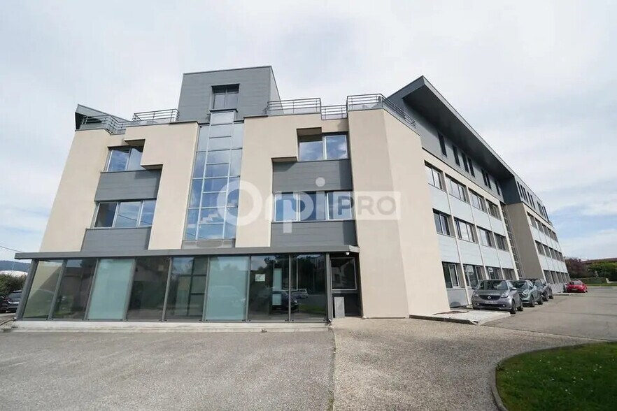 Bureau dans Écully à louer - Photo de l’immeuble – Image 2 sur 21