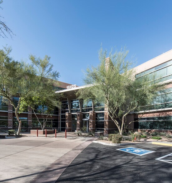 16425 N Pima Rd, Scottsdale, AZ à louer - Photo de l’immeuble – Image 3 sur 17