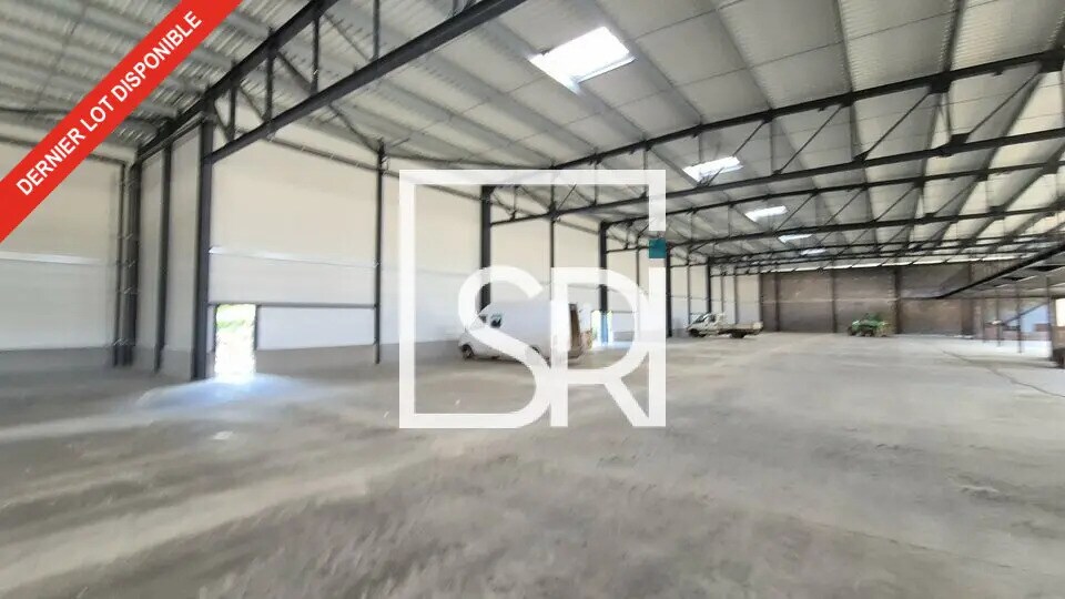 Industriel/Logistique dans Clermont-Ferrand à louer - Photo de l’immeuble – Image 3 sur 12
