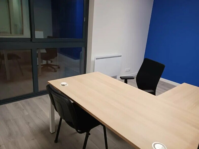 11 Rue Francois Muret De Pagnac, Quimper à louer - Photo de l’immeuble – Image 3 sur 5
