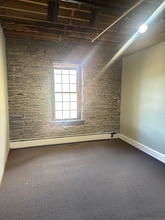 250 Mill St, Rochester, NY à louer Photo intérieure– Image 1 sur 1