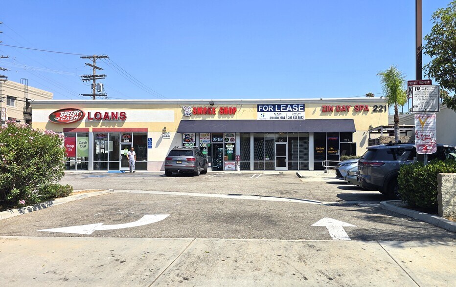 215-229 W Anaheim St, Wilmington, CA à louer - Photo de l’immeuble – Image 2 sur 6