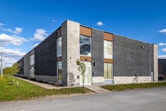 Plus de détails pour 3936 Boul Sir-Wilfrid-Laurier, Saint-hubert, QC - Local commercial à louer