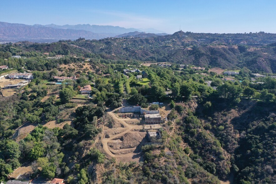 2451 Summitridge Dr, Beverly Hills, CA à vendre - Aérien – Image 2 sur 6