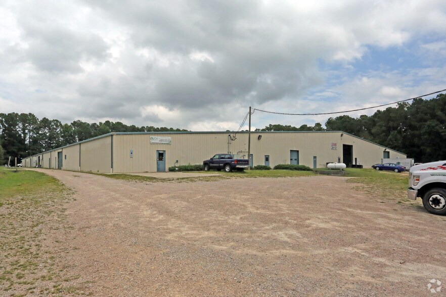 485 Old Wilson Rd, Wendell, NC à louer - Photo de l’immeuble – Image 2 sur 5