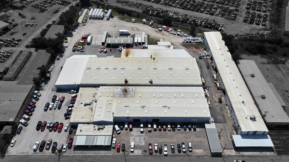 5936 Eden Dr, Haltom City, TX à vendre - Photo de l’immeuble – Image 3 sur 11